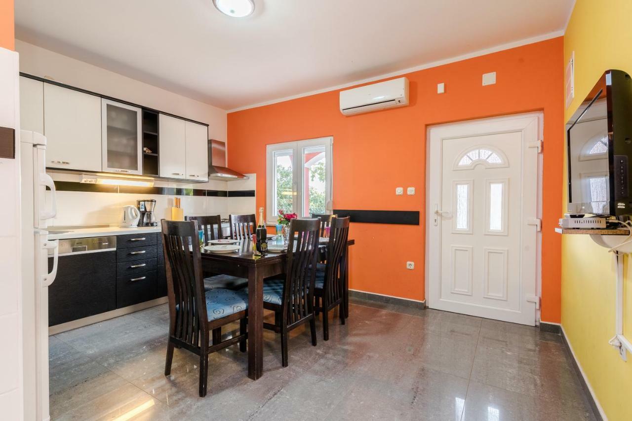 Вилла House Danica Обровац Экстерьер фото
